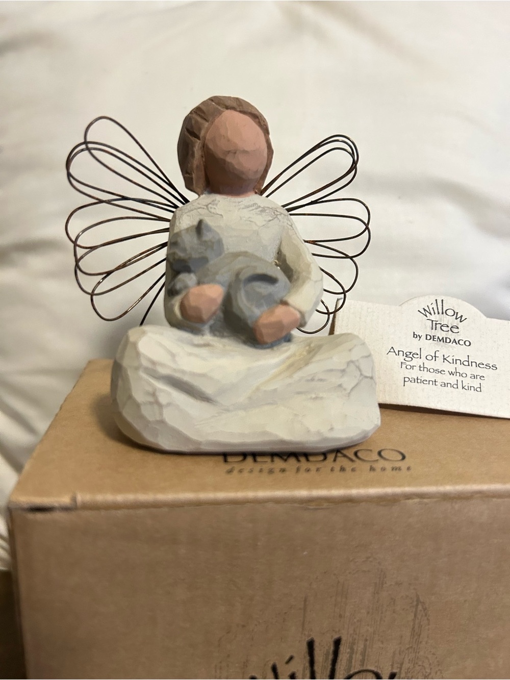 Willow Tree Angel of Kindness - Cream, Tan, Gray* Figure holding a gray cat.